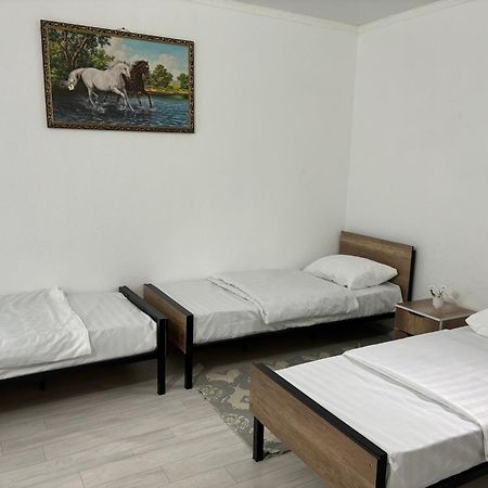 Hostel,Halal Хостел,Халал Токмак Экстерьер фото