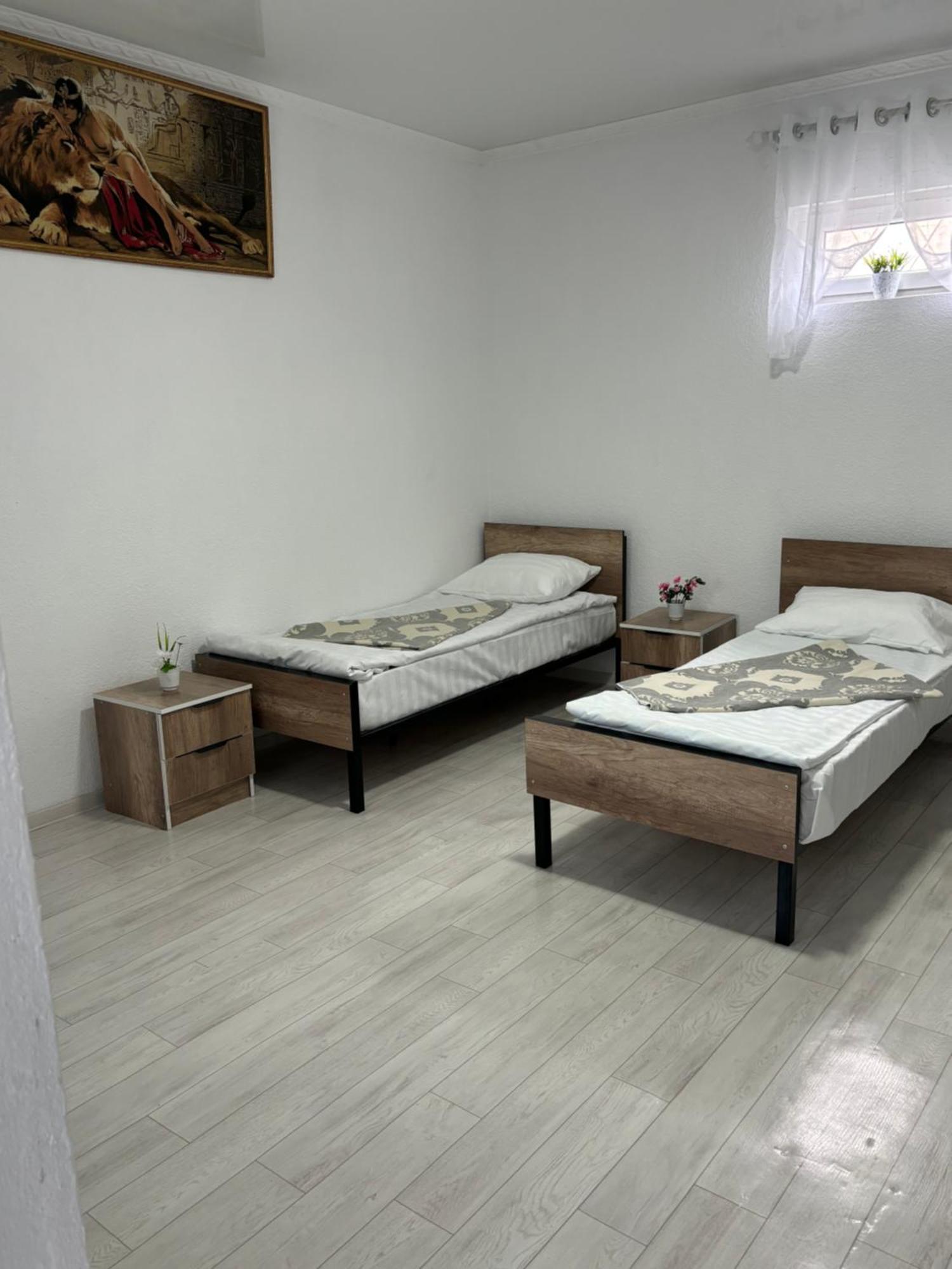 Hostel,Halal Хостел,Халал Токмак Экстерьер фото