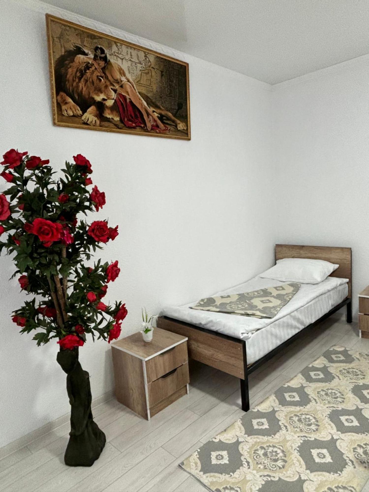Hostel,Halal Хостел,Халал Токмак Экстерьер фото