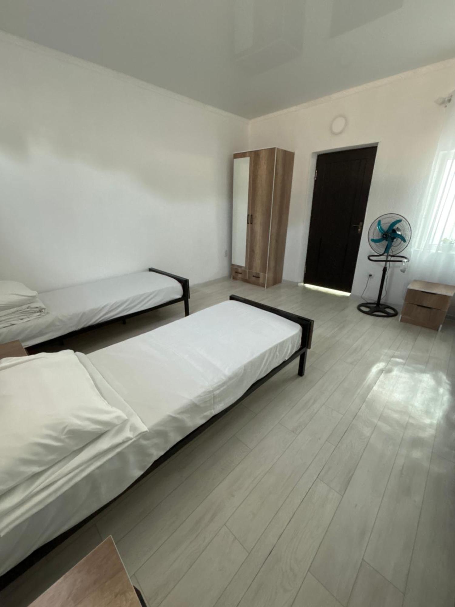 Hostel,Halal Хостел,Халал Токмак Экстерьер фото