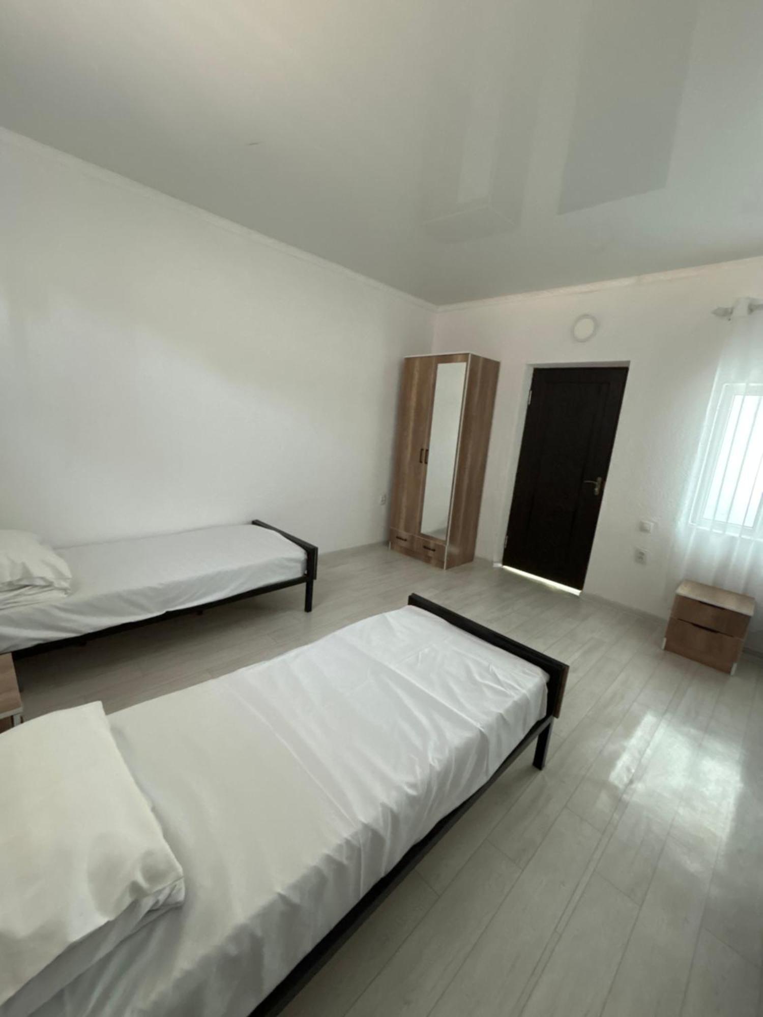 Hostel,Halal Хостел,Халал Токмак Экстерьер фото